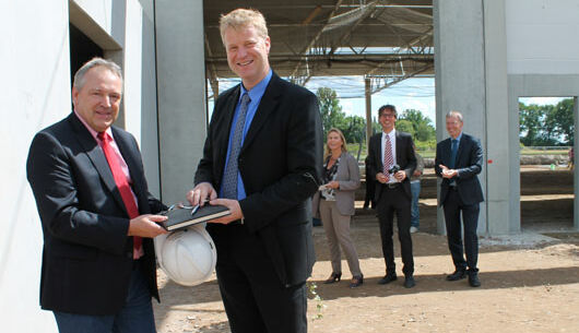 Kartonagenfabrik Hoffmann baut auf der grünen Wiese