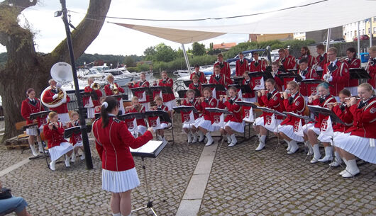 Spielleute sorgen in Malchow für gute Stimmung