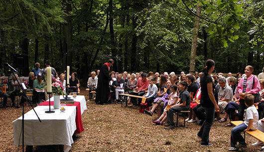 Ökumenischer Pfingst-Gottesdienst im Pfingstwald