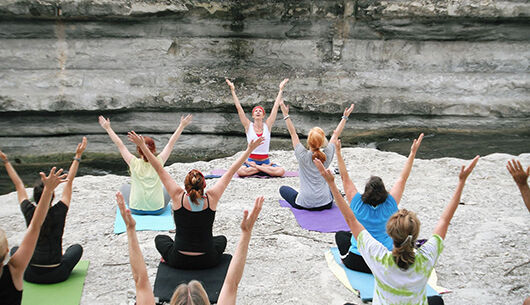 Wohlfühlen und Erleben: Yogawoche im Juli