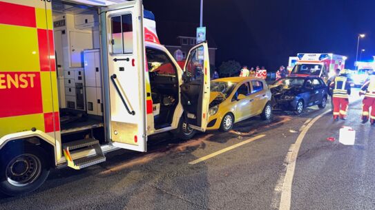 Sechs Verletzte bei schwerem Verkehrsunfall in Kaltenkirchen