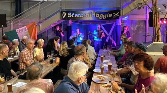 Irish Folk Night mit Stew ´n´ Haggis im Moorbek-Rondeel