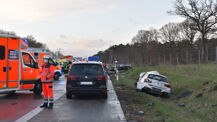 Tödlicher Verkehrsunfall mit elf Verletzten auf BAB 7