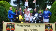 Feuerwehr-Motorradfahrer mit Herz für Kinder 