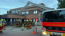 PKW Brand greift auf Gebäude in Kaltenkirchen über